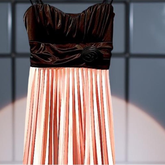 Speechless Spaghetti strap black and pastel pink satin pleated Small - Picture 9 of 12